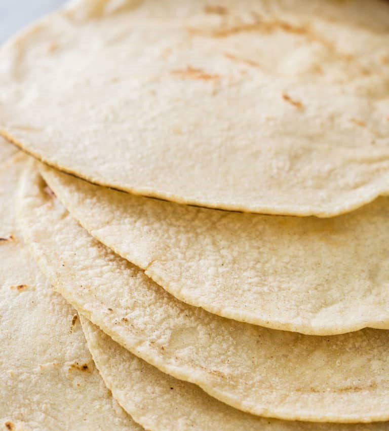 Tortillas de maíz prensadas